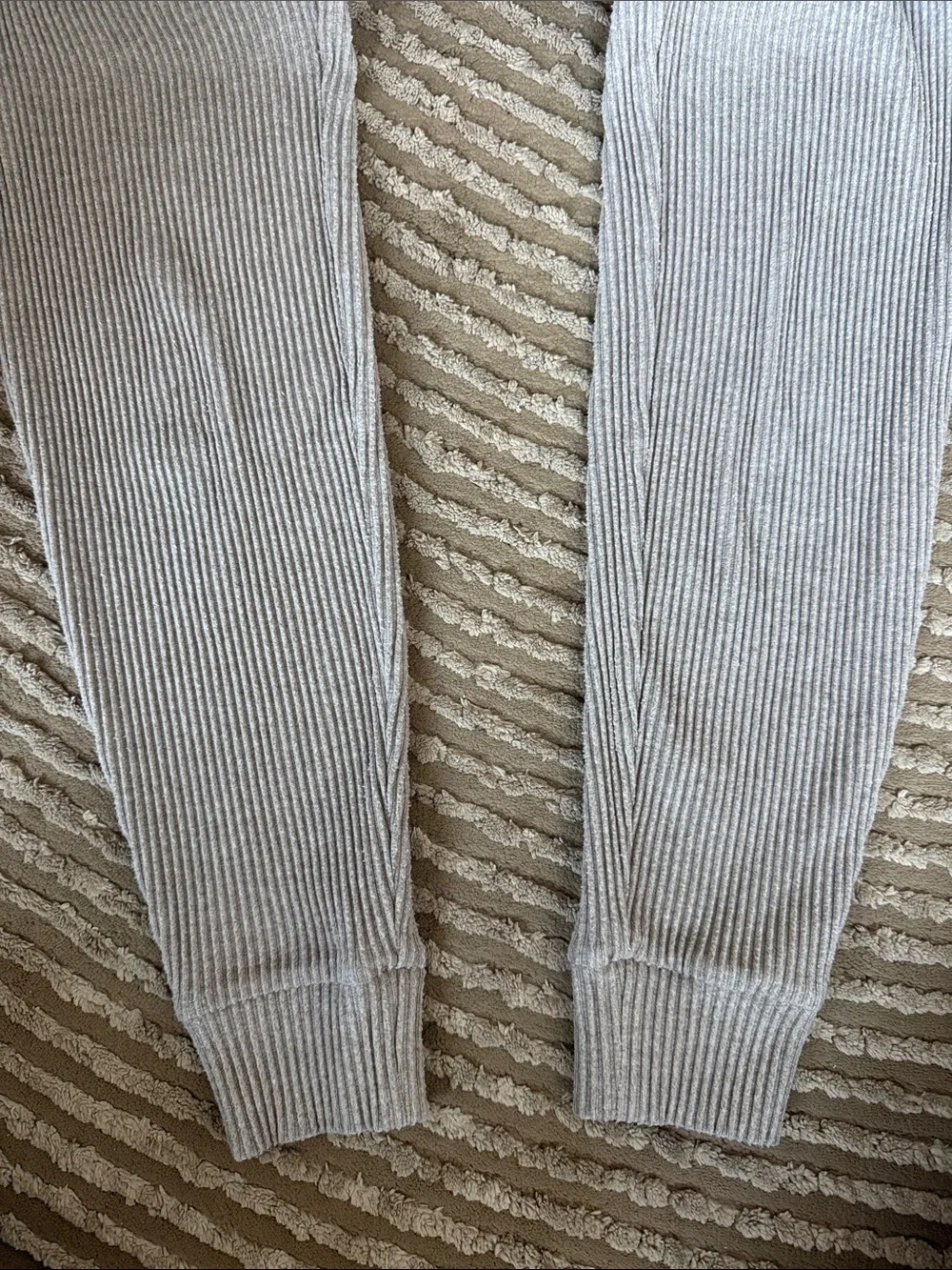 ALO Yoga soft ribbed
